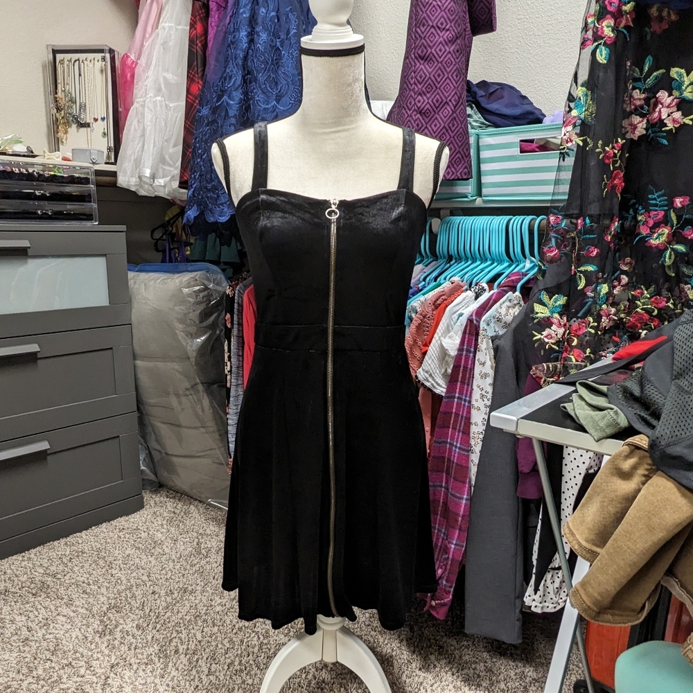 Target Xhilaration Size M Crushed Velvet Zip Jumper